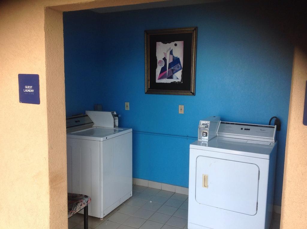 Executive Inn Groves Luaran gambar